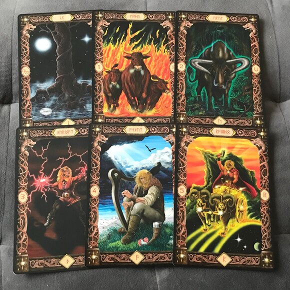 The Power of the Runes Oracle Cards Norse Mythology - Picture 4 of 10